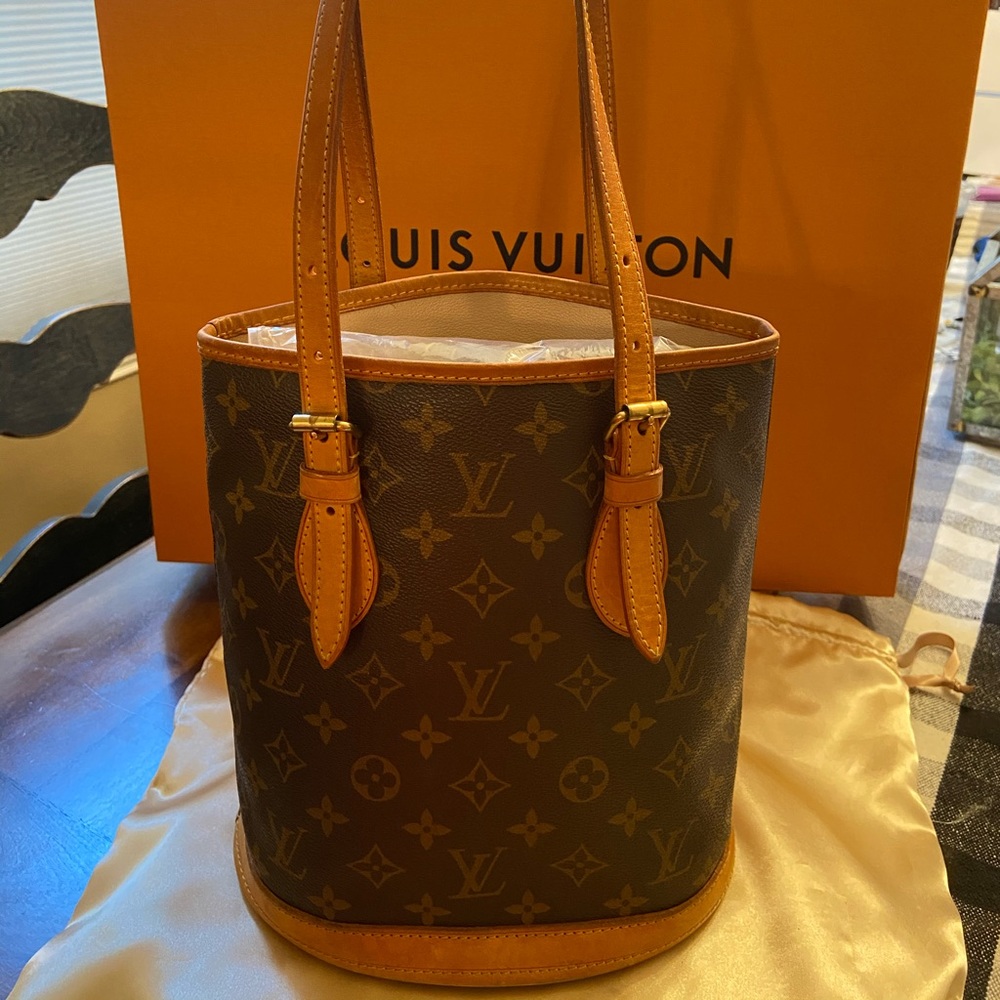 Louis Vuitton Bucket Tote PM